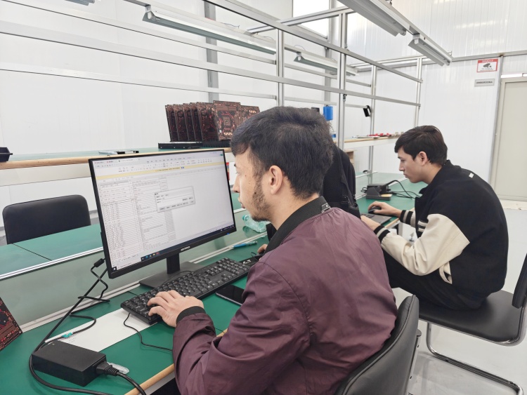 Installation et formation technique en Ouzb&eacute;kistan