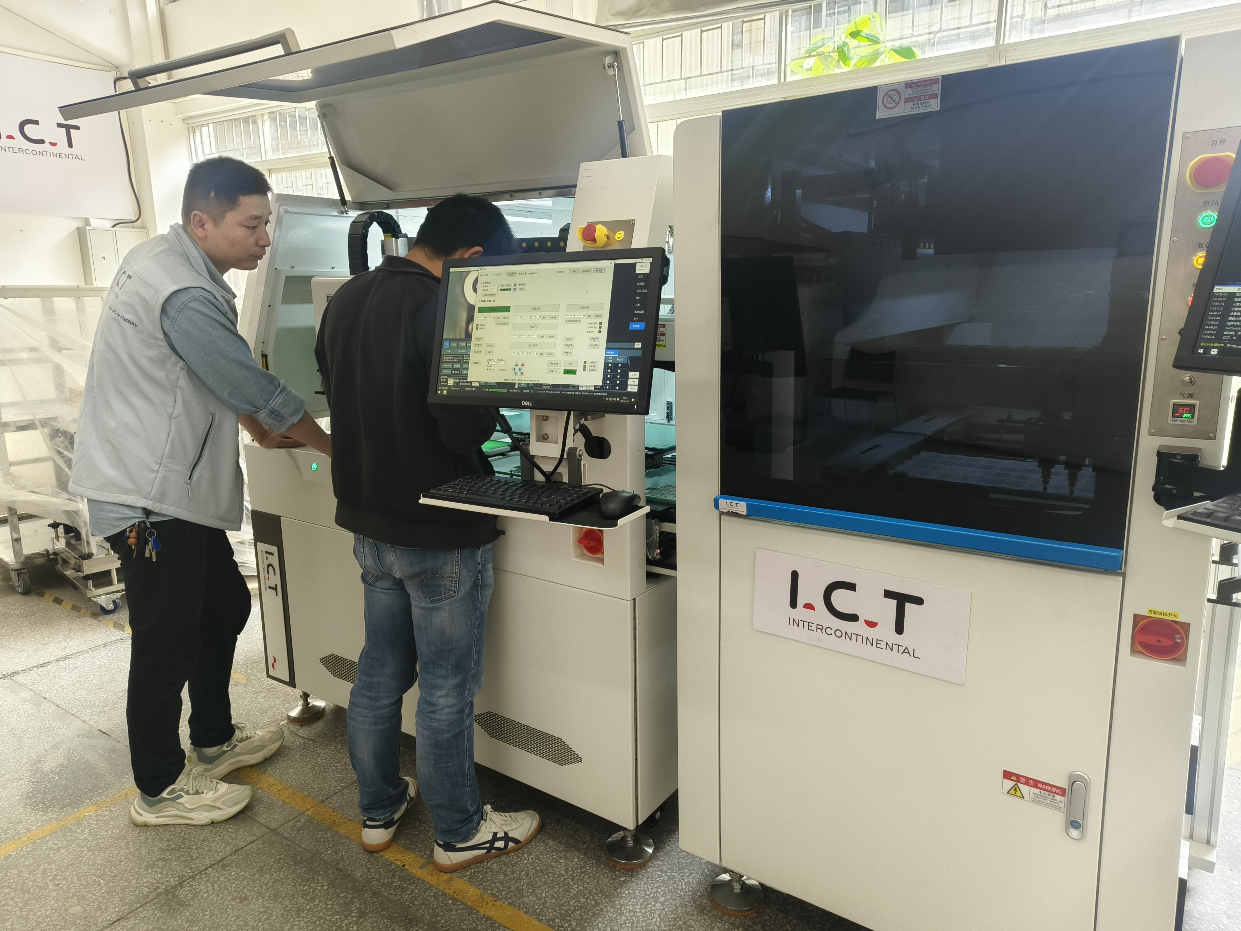 I.C.T SMT Inspection compl&egrave;te de la machine avant exp&eacute;dition