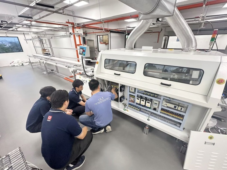 I.C.T Installation sur site et assistance &agrave; la formation des ing&eacute;nieurs