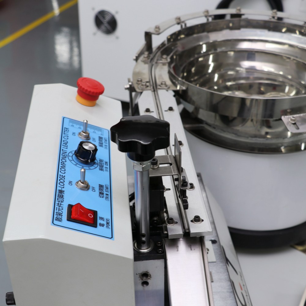 I.C.T | Machine de découpe automatique de plomb pour composants